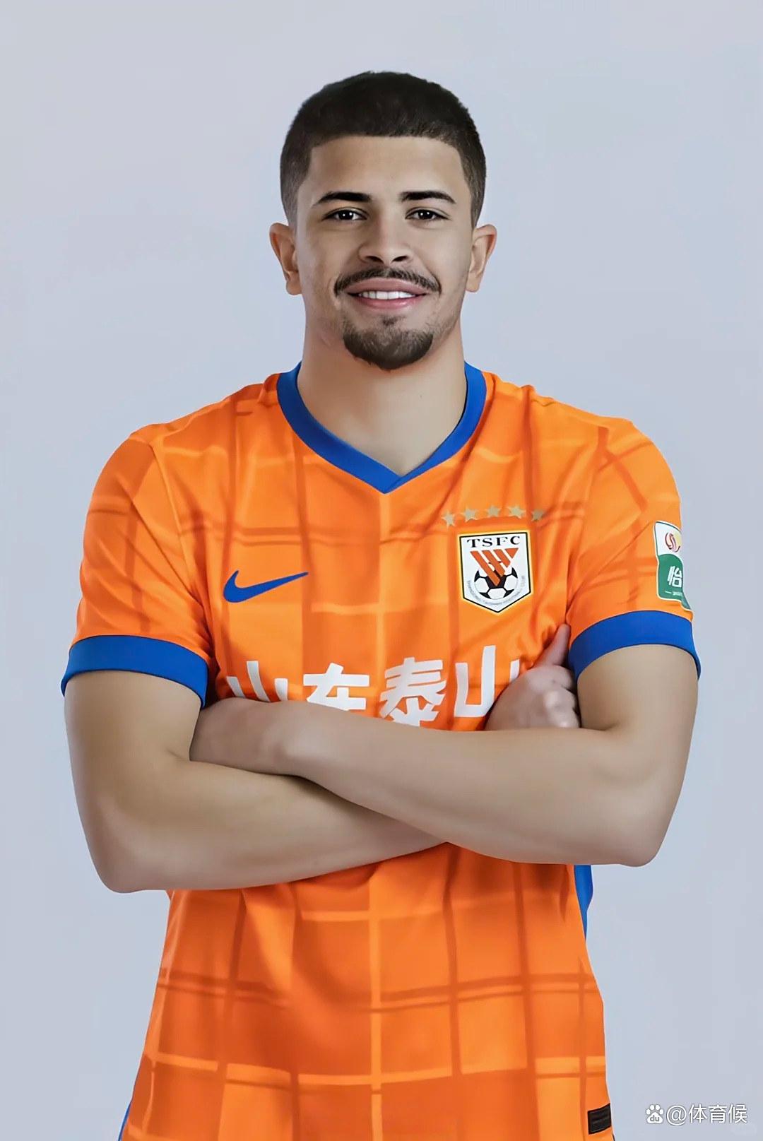 今晨体能课后；山东泰山状态回暖备战德国杯；目标明确；临场指挥获称赞的简单介绍