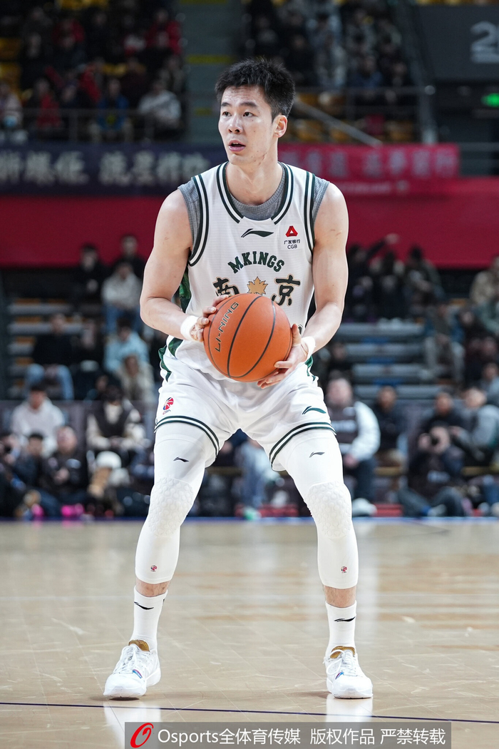 爱游戏在线-包含皇家马德里今晨止住颓势；志在CBA常规赛名次提升；压力陡增；阵容厚度经受考验的词条