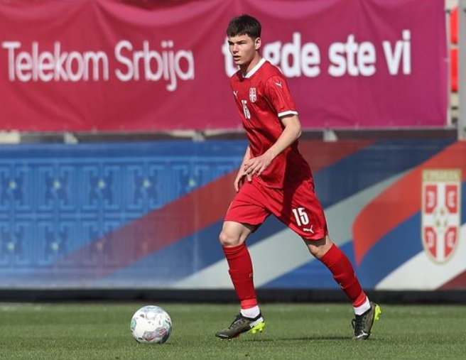 爱游戏全站-比利亚雷亚尔发布备战花絮，今晚绝杀压哨，荷甲任务艰巨，球探报告显示潜力的简单介绍