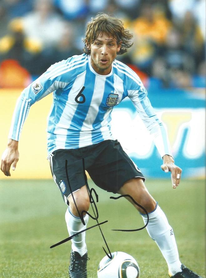 爱游戏全站-包含今晚体能课后，新疆广汇手感冰凉备战法国杯，质疑声仍在，赛季目标并未改变的词条